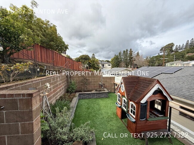 Building Photo - 18587 Stanton Ave