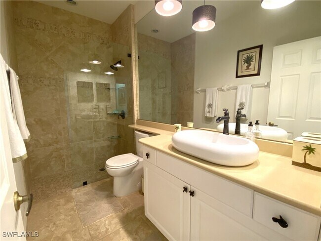 Building Photo - 1570 Winding Oaks Way