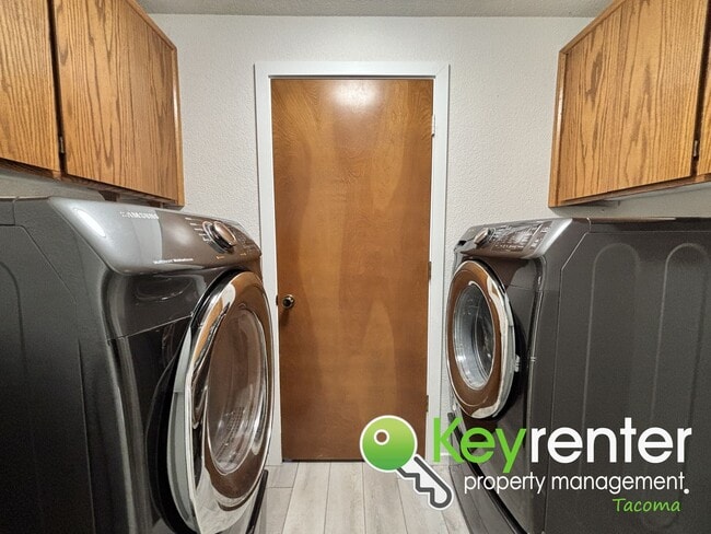 Building Photo - Remodeled 3-Bedroom Home in Steilacoom wit...