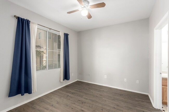 Building Photo - Luxury Living at The Falls - Ground floor ...