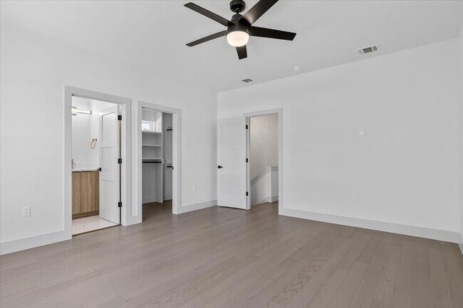 Building Photo - 1409 Emile St