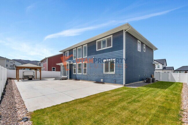 Building Photo - 213 W Prickly Pear Dr