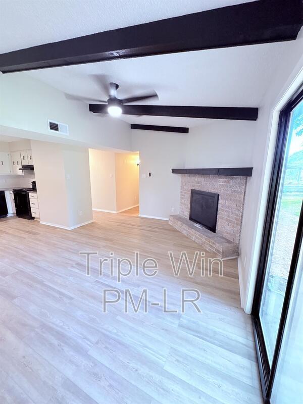 Building Photo - 220 Randall Dr
