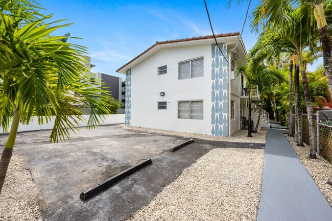 Primary Photo - 856 SW 2nd St