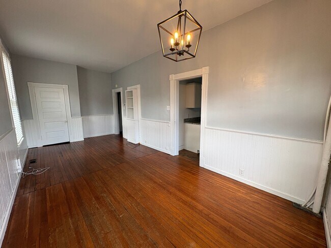 Building Photo - 2461 Rivermont Ave
