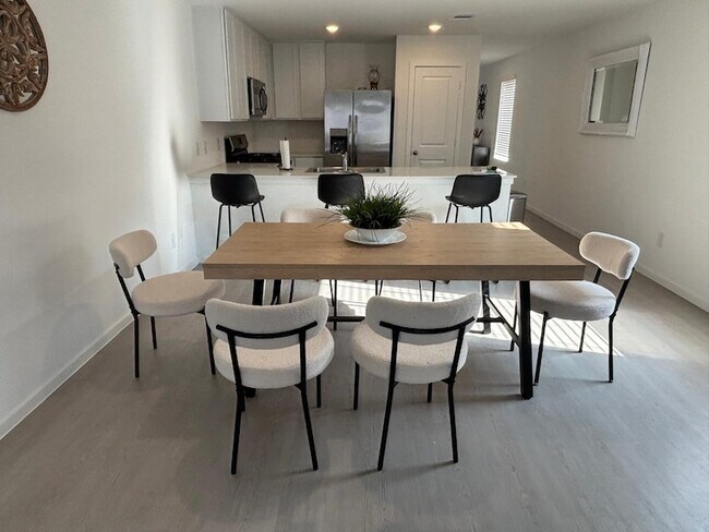 Building Photo - 28751 Texas Plns Dr