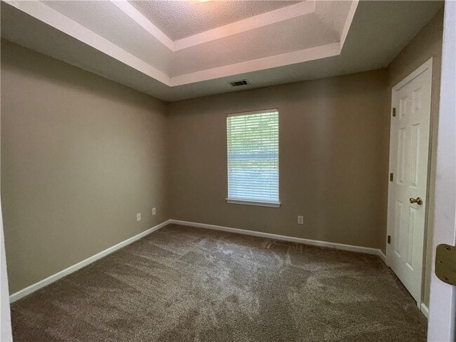 Building Photo - 2054 Mulberry Ln