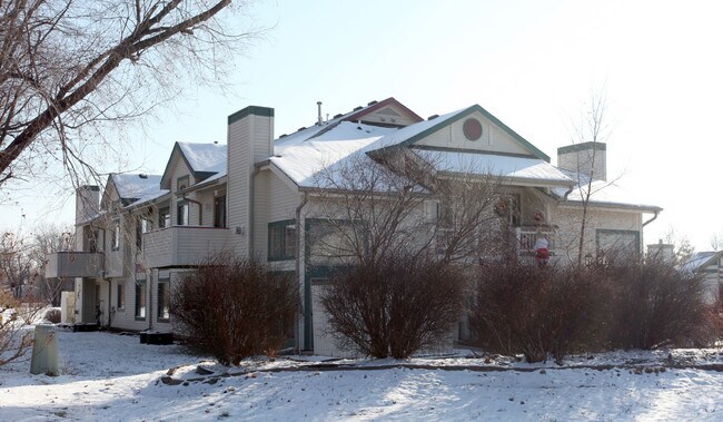 Building Photo - Willow Pointe