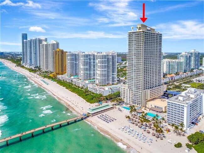 Building Photo - 16699 Collins Ave