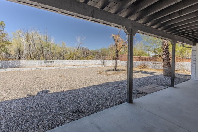 Building Photo - Green Valley Country Club Estates! 55+ Community, at least one person residing in the home must b...
