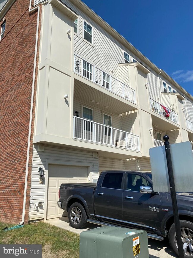 Building Photo - 5001 Judicial Way