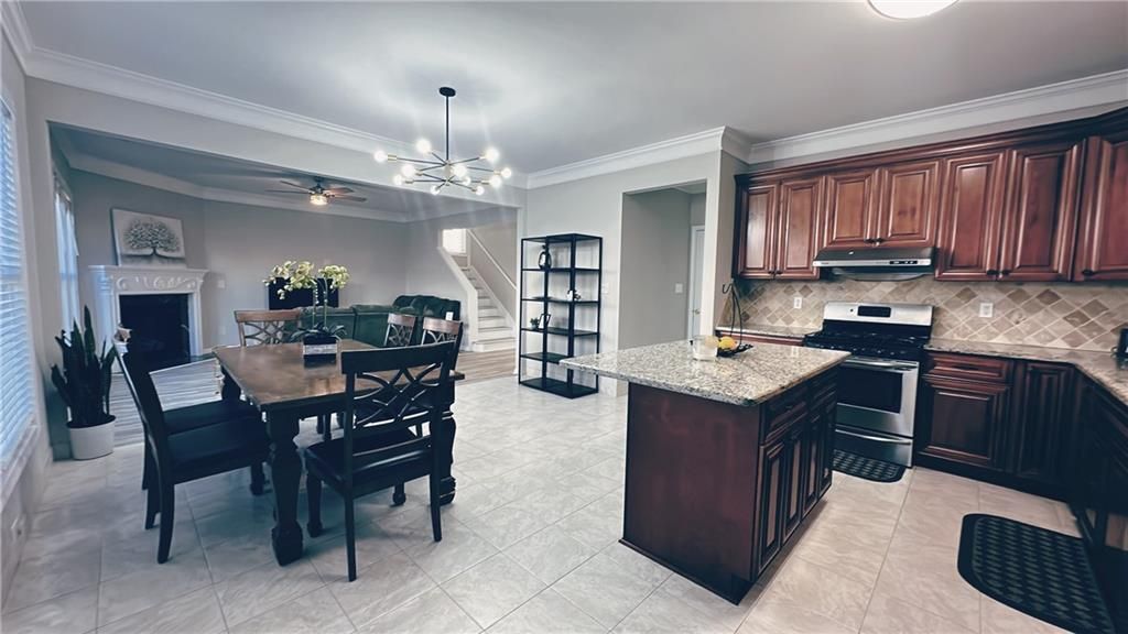 Building Photo - 3295 Briaroak Dr