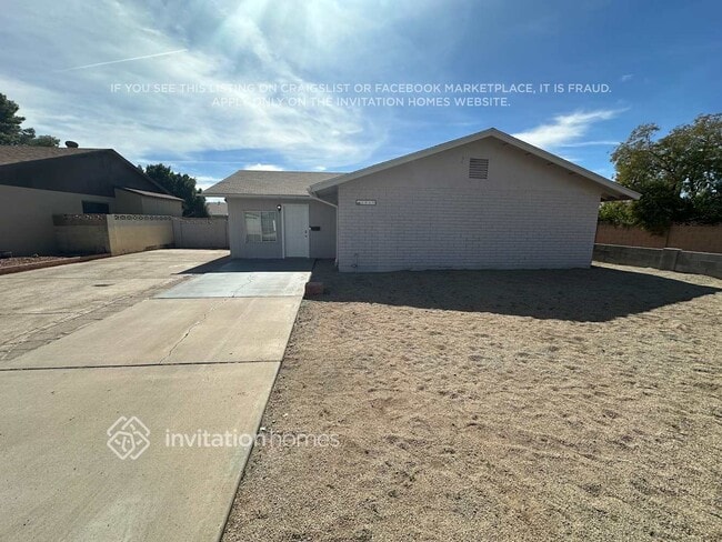 Building Photo - 1915 E Colgate Dr