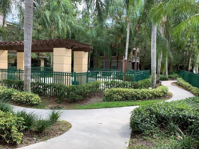 Building Photo - 6588 W Sample Rd