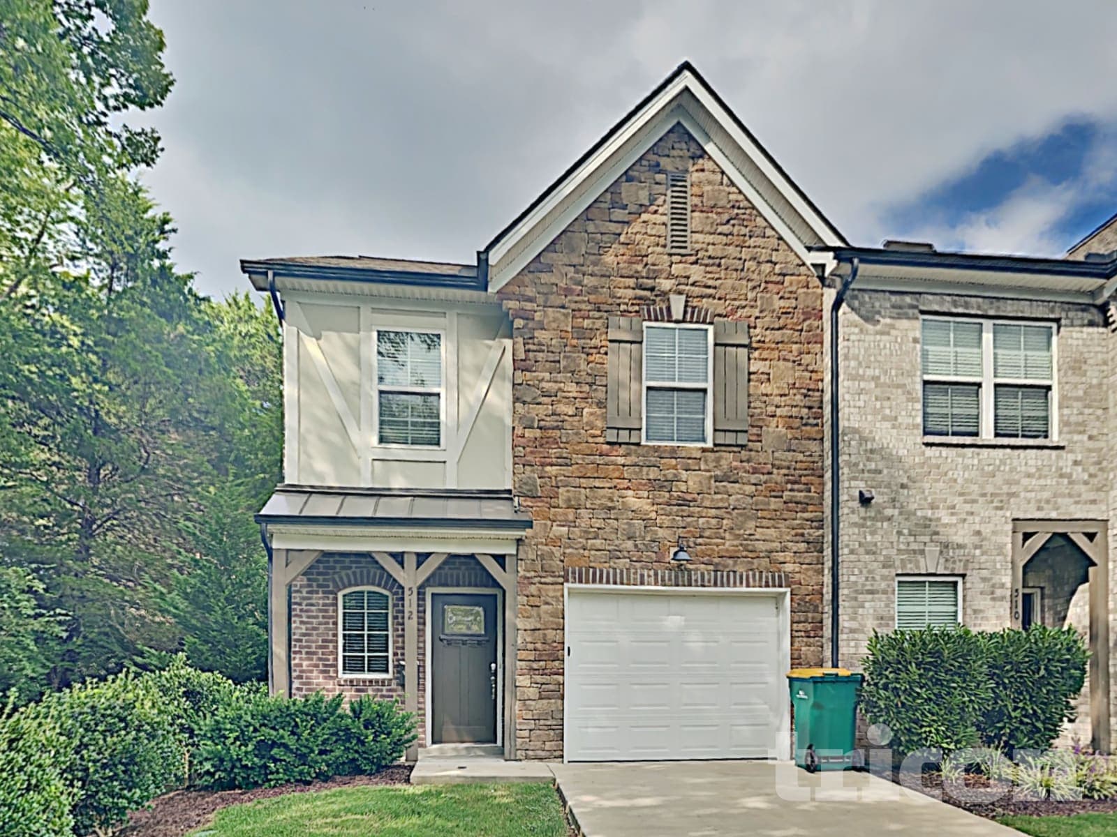 Building Photo - 512 Hickory Leaf Ct