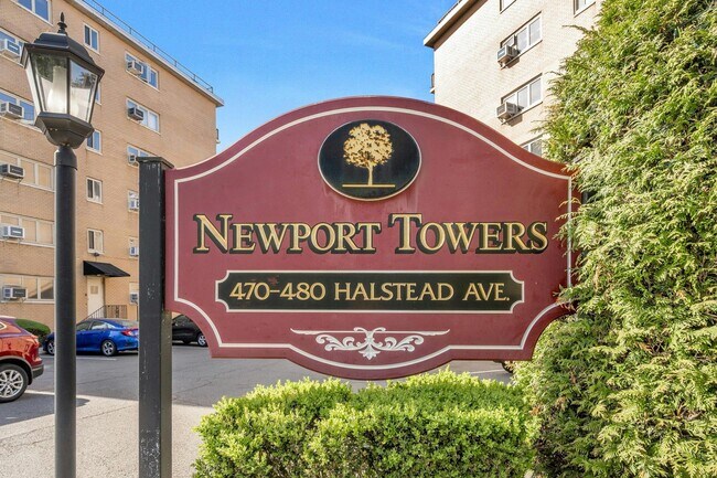 Building Photo - 470 Halstead Ave