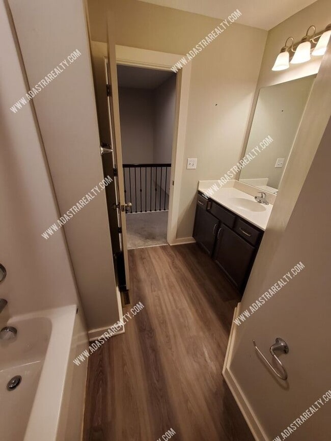 Building Photo - Gorgeous Like New-Built in 2020-Louisburg Town Home-Available NOW!!