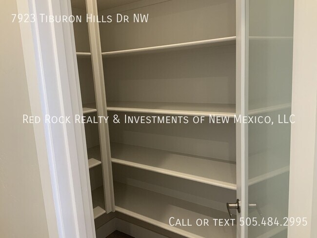 Building Photo - 7923 Tiburon Hills Drive NW