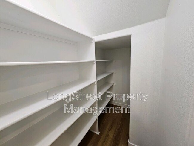 Building Photo - 11987 SW Horizon Blvd