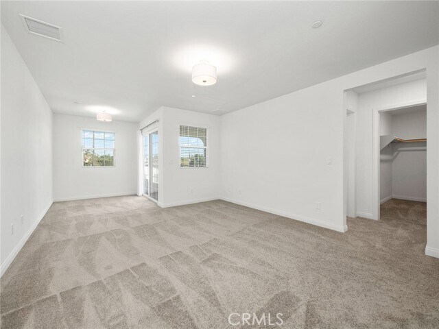 Building Photo - 1325 W Grand Ave