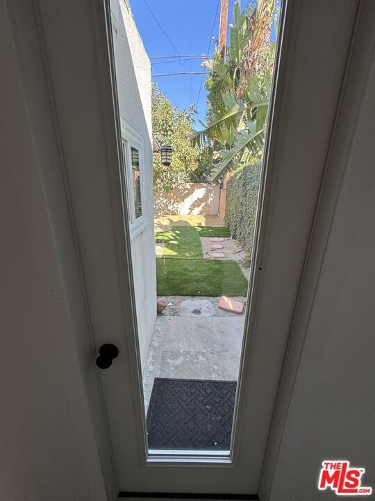 Building Photo - 446 N California St