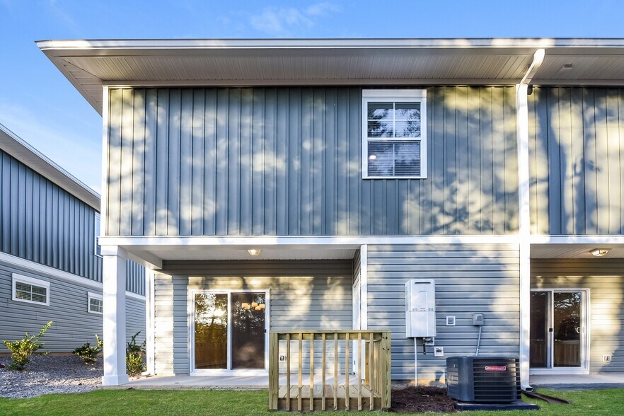 Building Photo - 252 Duck Grv Wy