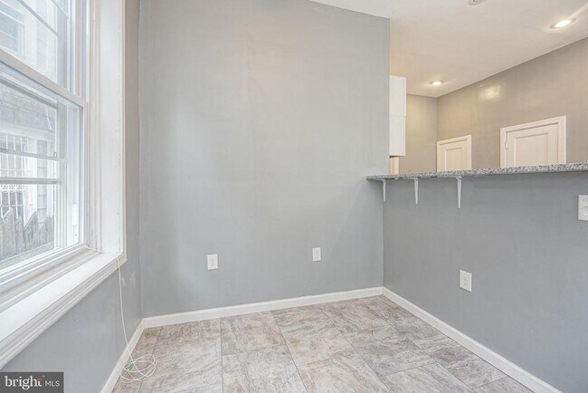 Building Photo - 1119 S 46th St