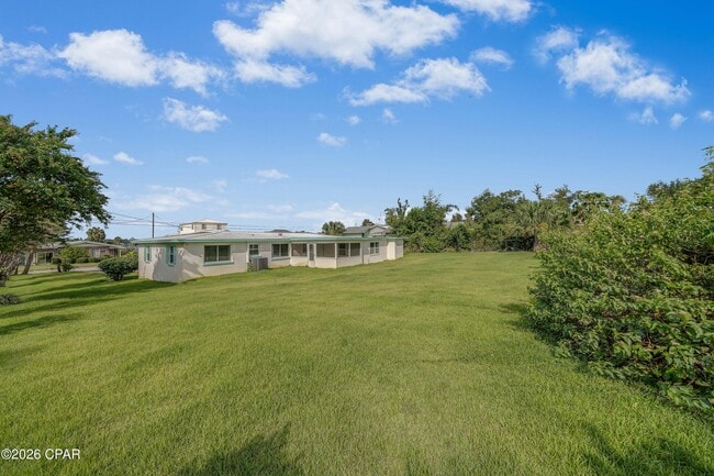 Building Photo - 4736 Sunset Dr