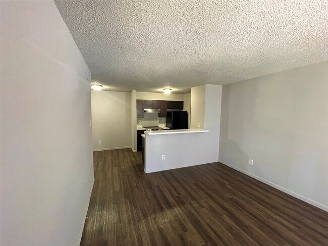 Building Photo - 10001 Westpark Dr
