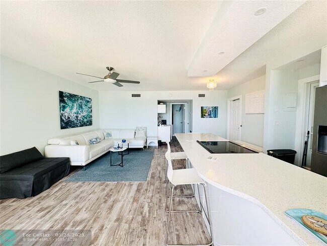 Building Photo - 750 N Ocean Blvd