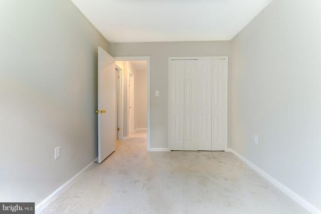 Building Photo - 6047 Bonnie Bern Ct