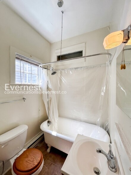 Building Photo - 1204 N 20th St