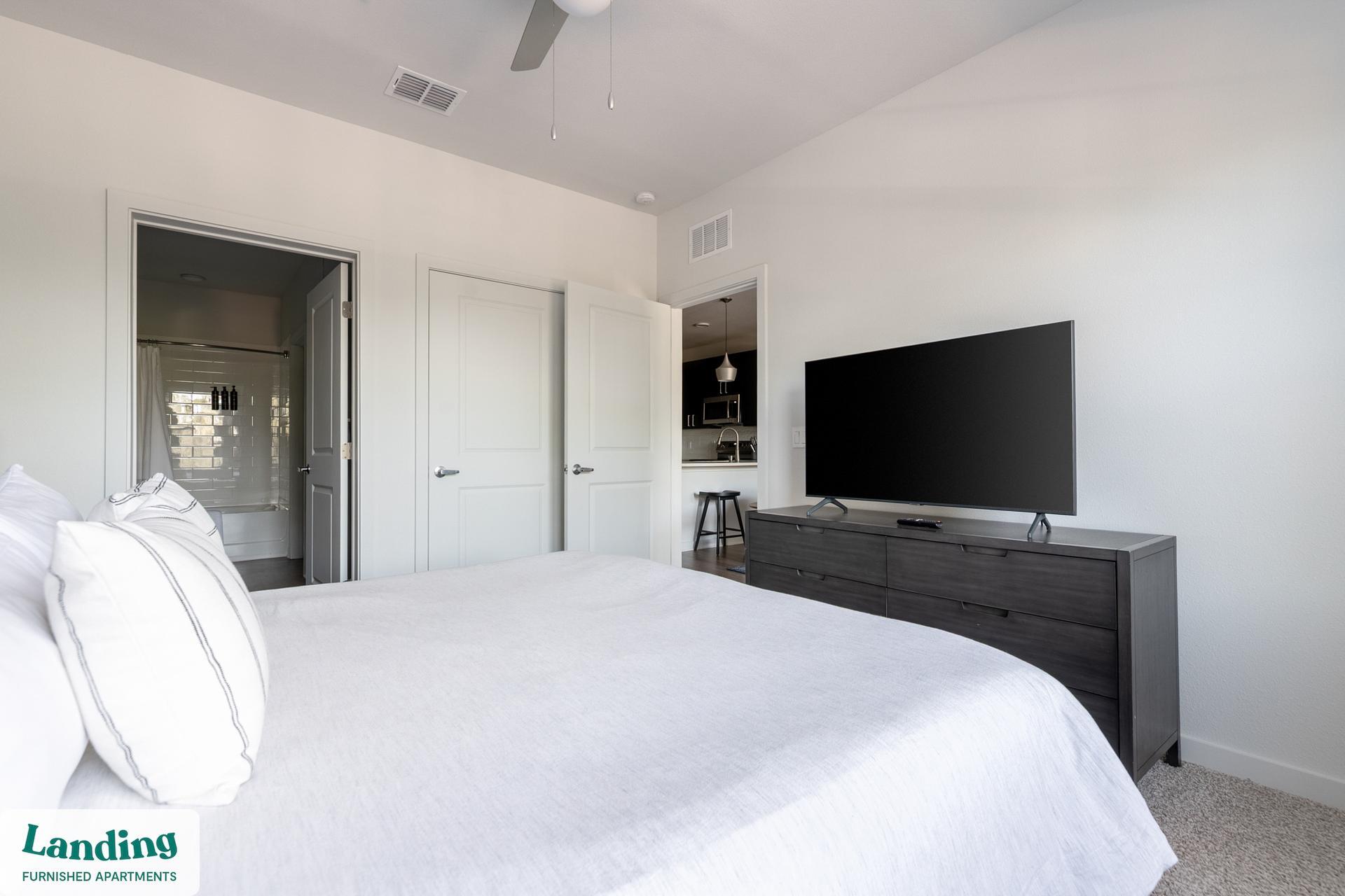 Building Photo - 1225 Utica Dr