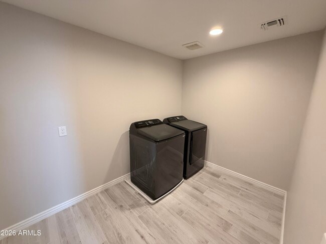 Building Photo - 25509 N 140th Dr