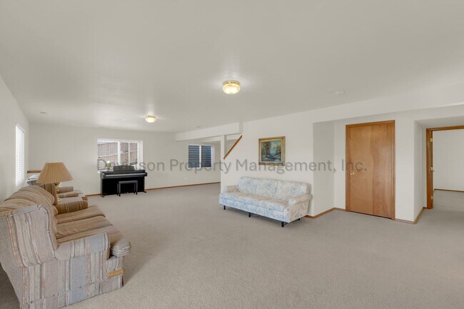 Building Photo - 4960 Dry Stone Dr