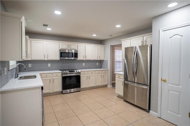 Building Photo - 3243 Newtons Crest Cir