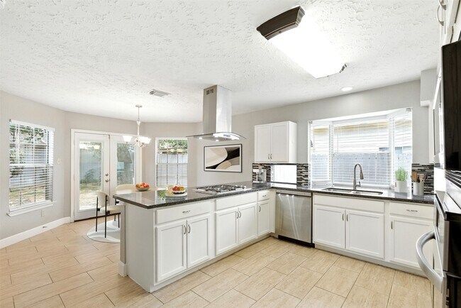Building Photo - 5438 Garden Village Dr