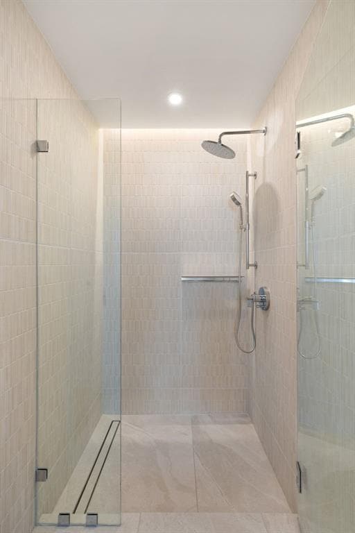 Building Photo - 610 Davis St