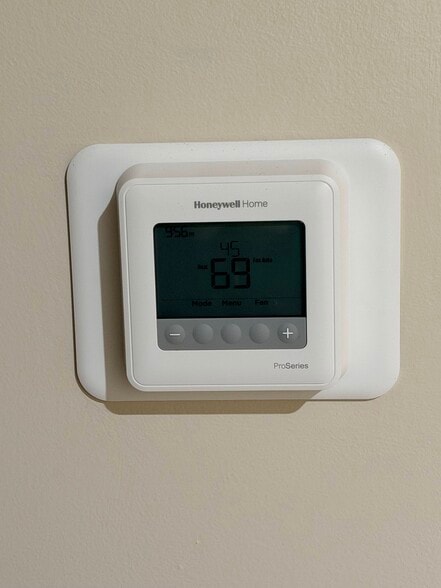 Building Photo - 20306 Newfoundland Sq