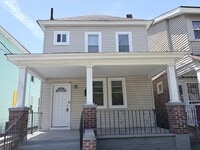 Building Photo - 907 Rugby St