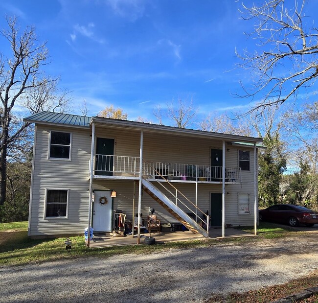 Building Photo - 2 Bed/1 Bath Apartment in Melbourne