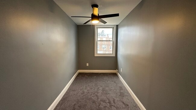 Building Photo - 5152 Crestwood Dr