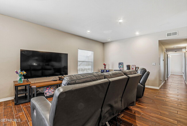 Building Photo - 3425 Dana Grey Dr