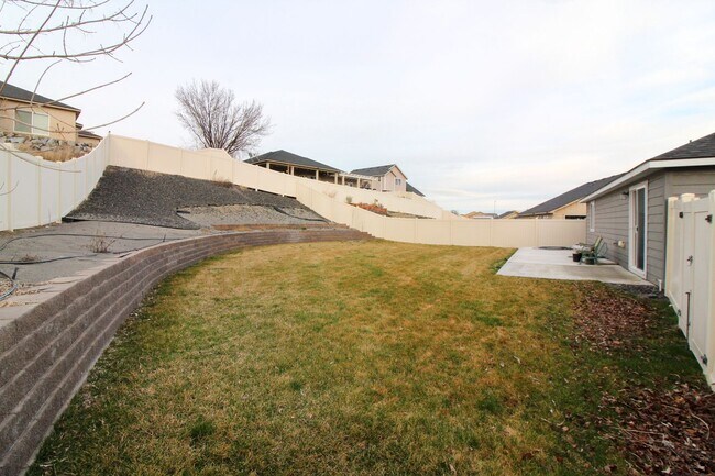 Building Photo - 3 bedroom, 2 bath home in Pasco