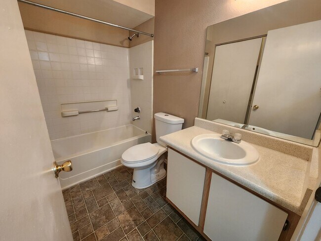 Building Photo - 2750 S Durango Dr