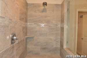 Building Photo - 741 Farmers Dell