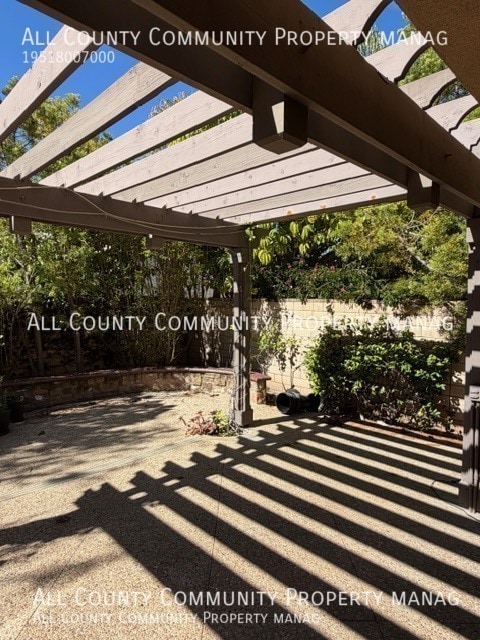 Building Photo - 70 Loganberry-