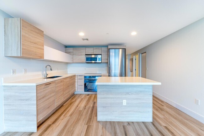 Building Photo - 16385 Biscayne Blvd