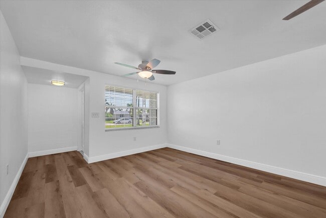 Building Photo - 5600 Bayou Grande Blvd NE