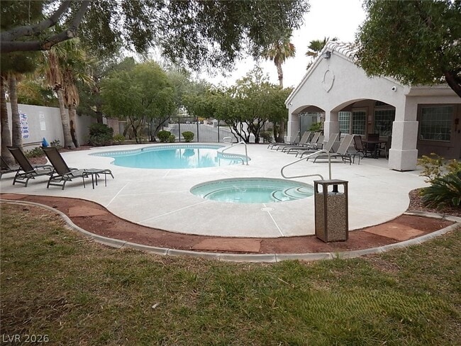 Building Photo - 501 Satin Saddle Pl